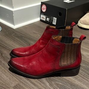 NWOT Little LA Suite Red Leather Booties - Size 37 (6.5 US)